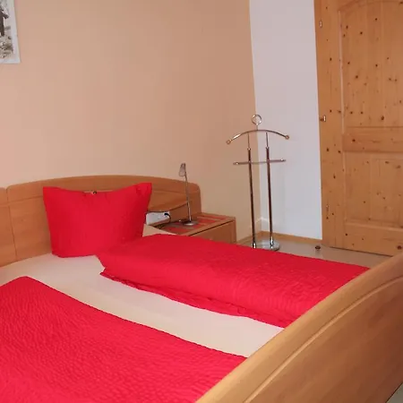 Kroessbacher アパート ノイシュティフト・イム・シュトゥーバイタール